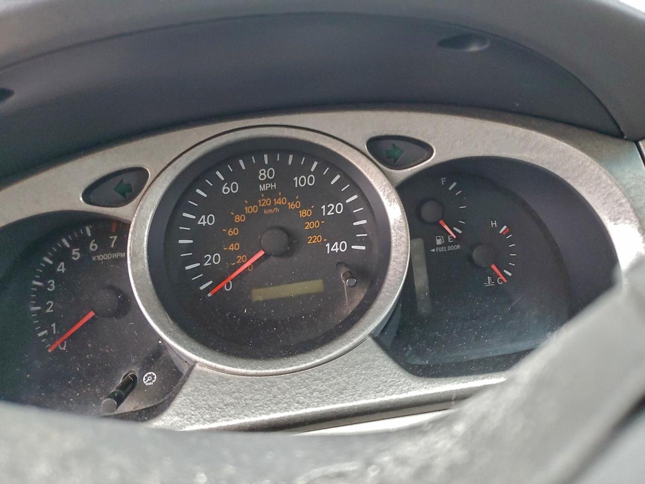 2002 TOYOTA HIGHLANDER