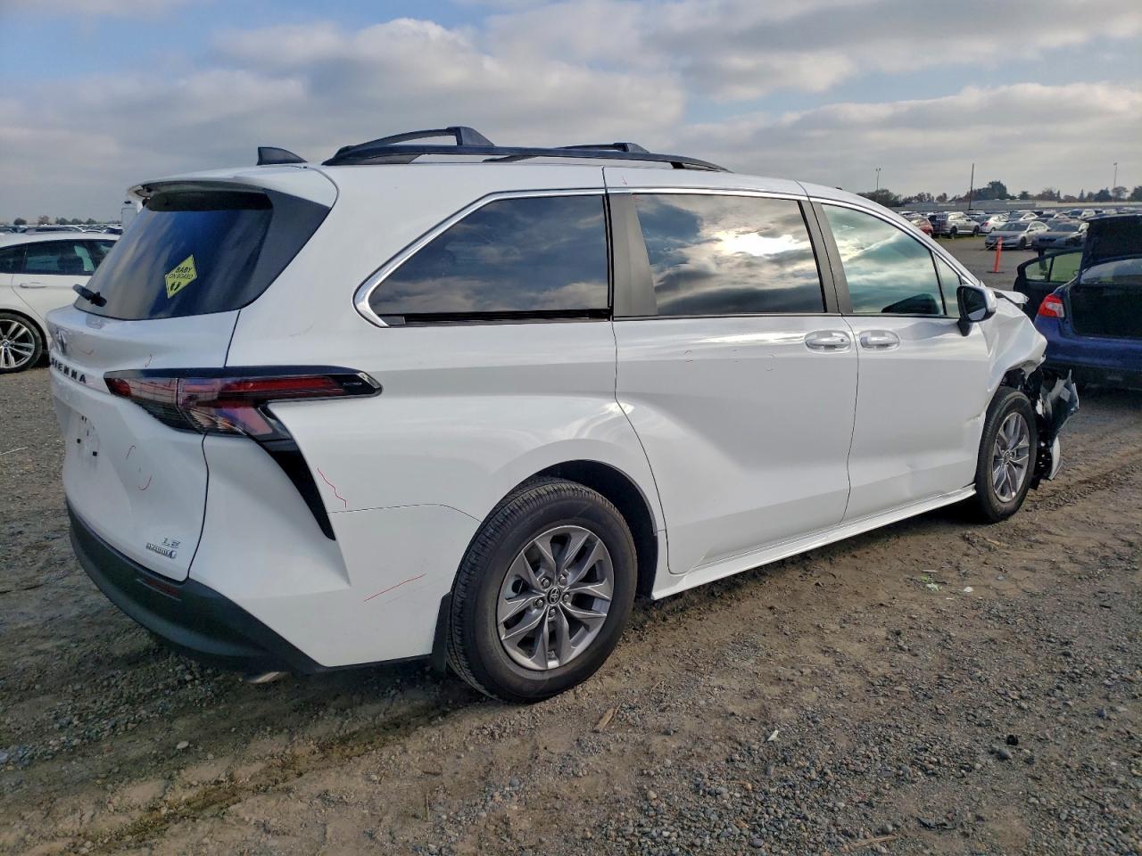 2024 TOYOTA SIENNA