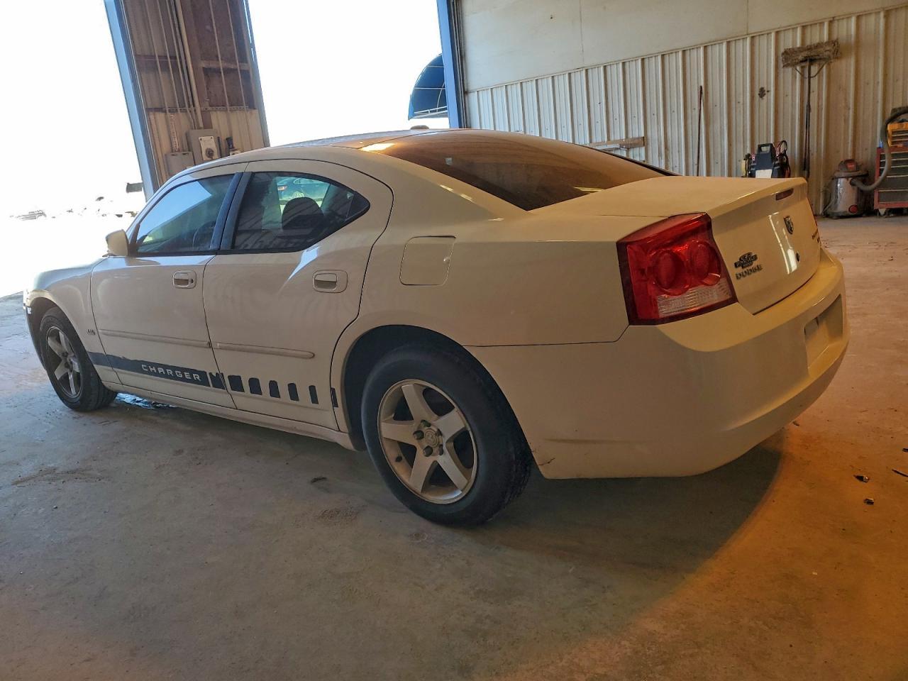 2010 DODGE CHARGER