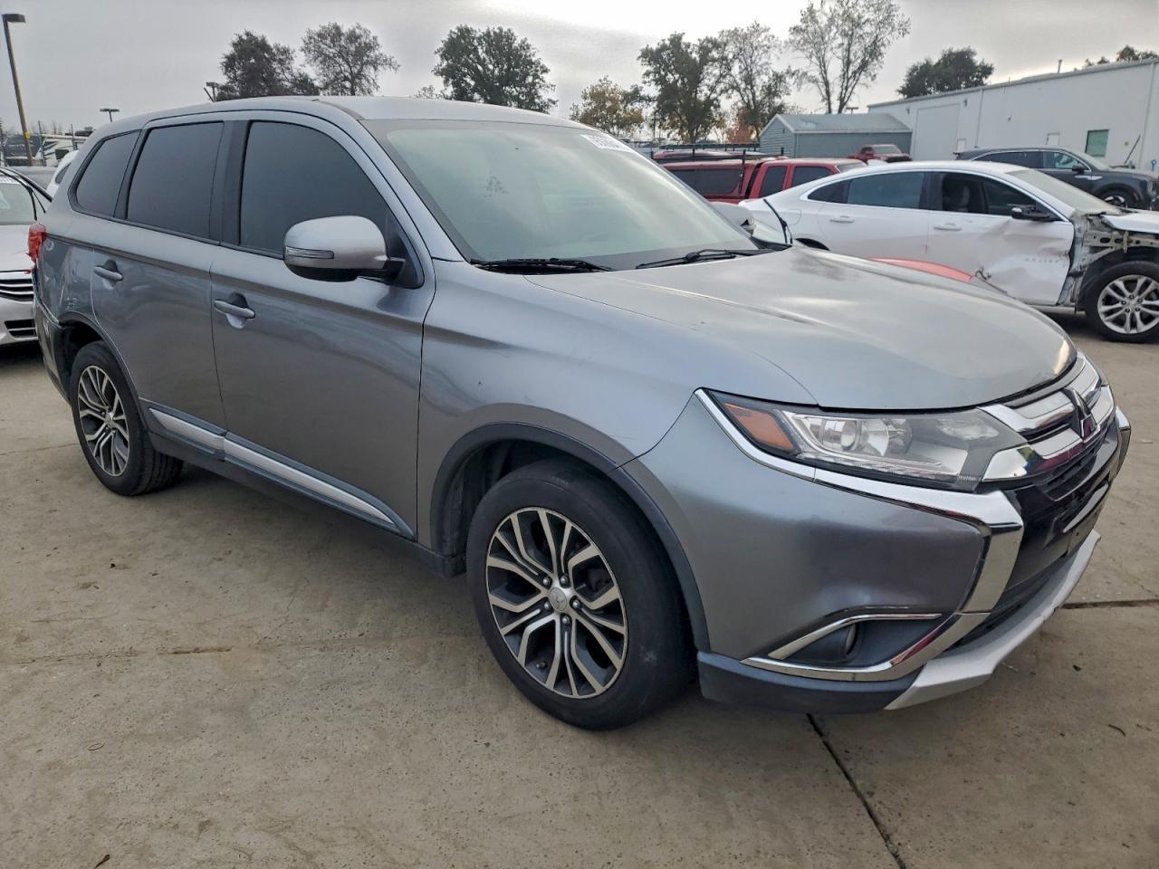 2016 MITSUBISHI outlander