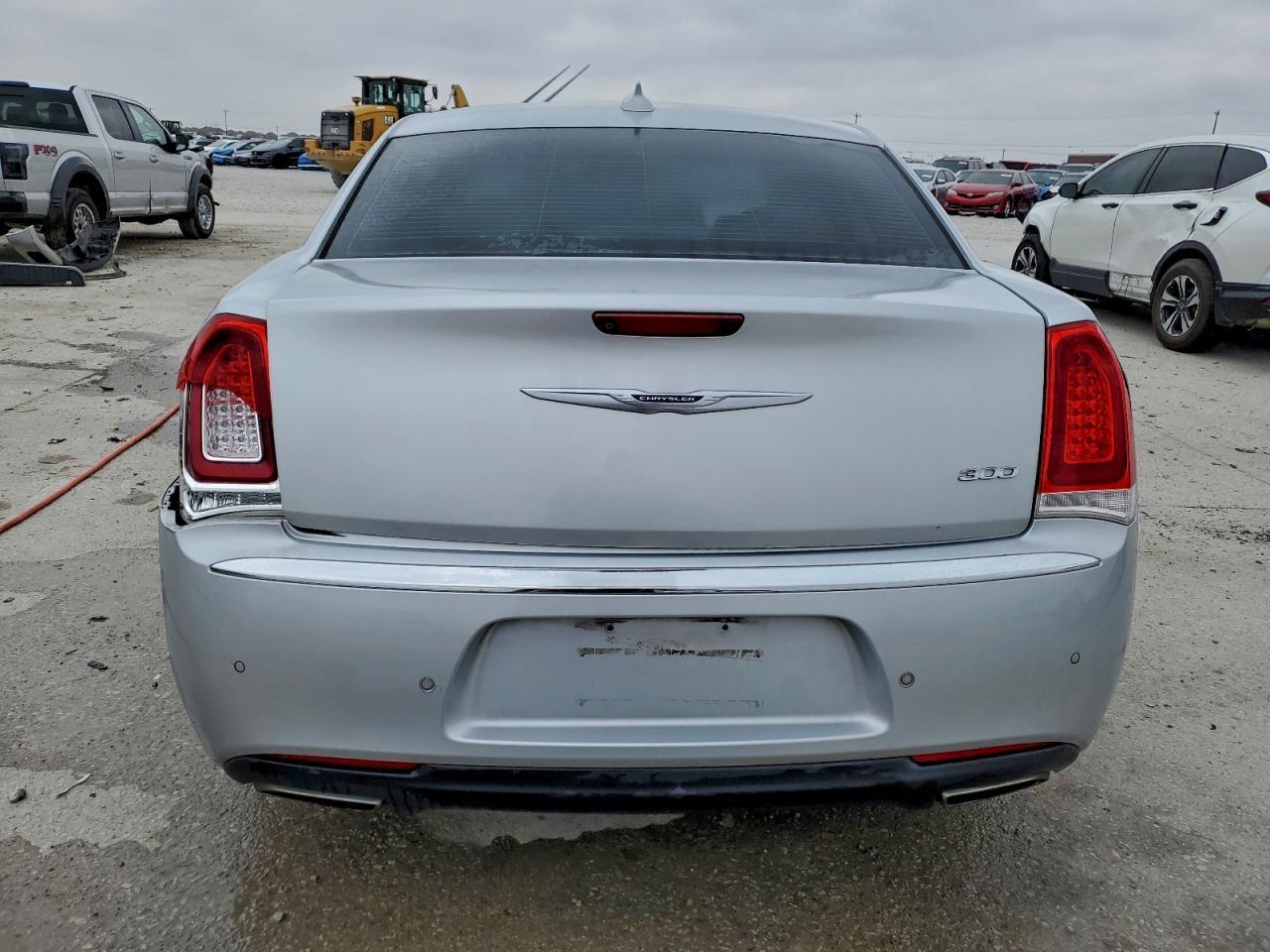 2019 CHRYSLER 300