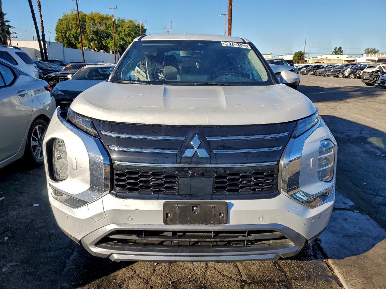 2025 MITSUBISHI outlander