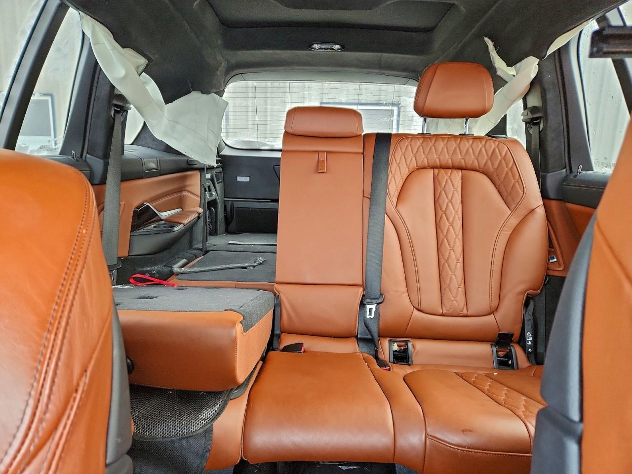 2021 BMW X7