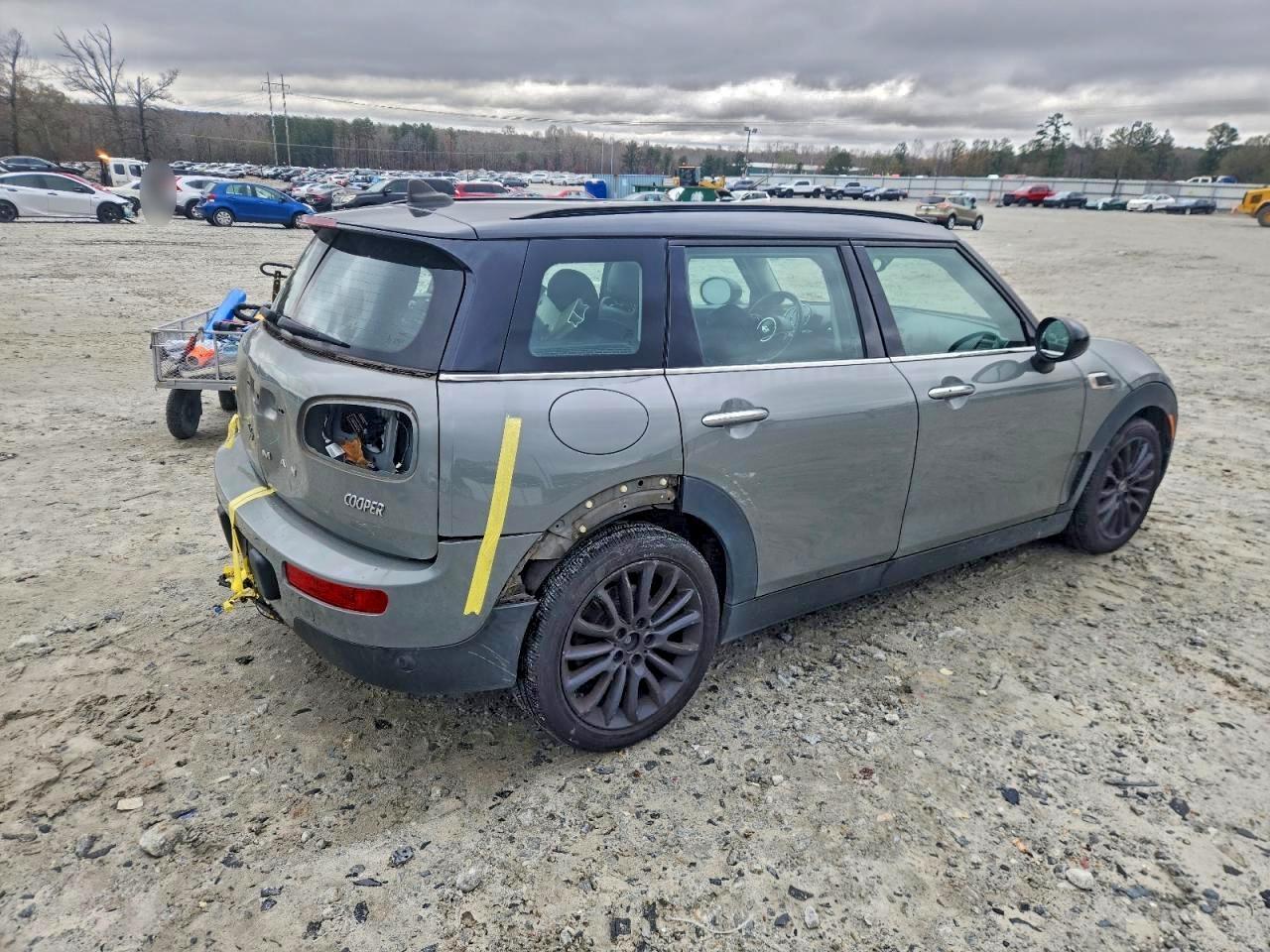 2016 MINI Cooper Clubman
