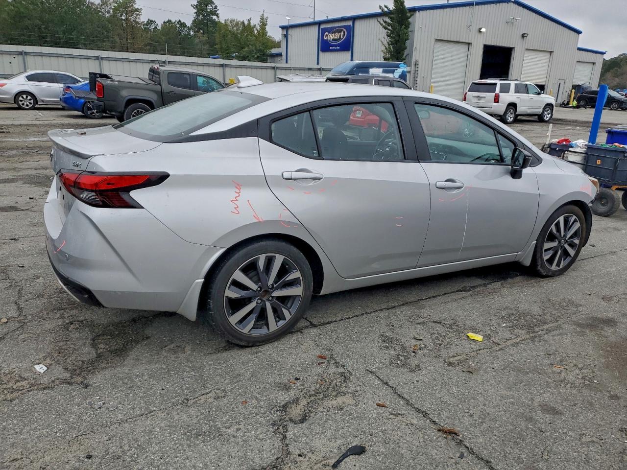 2020 NISSAN VERSA