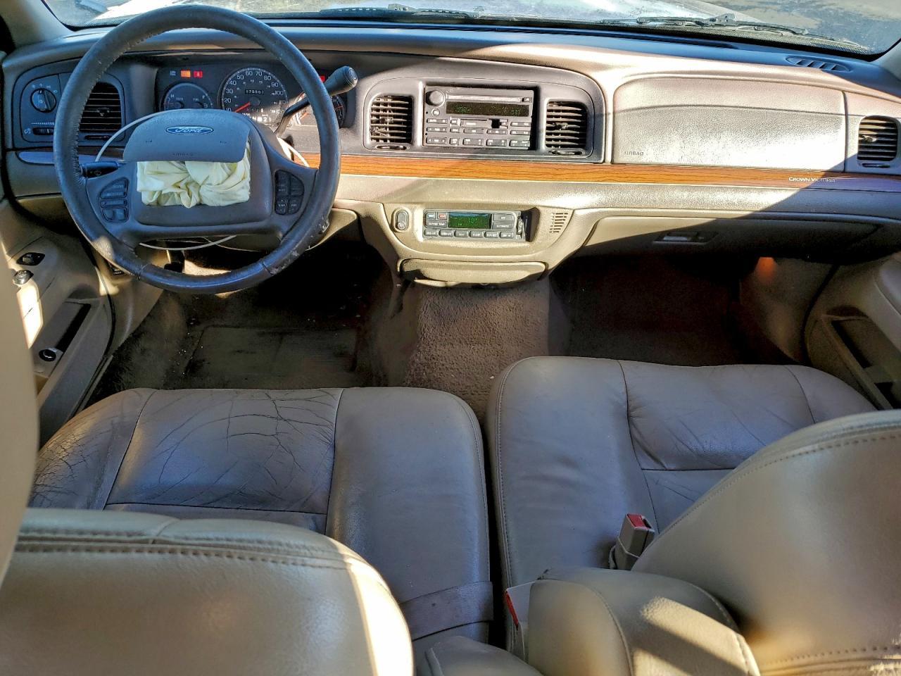 2003 FORD Crown Victoria