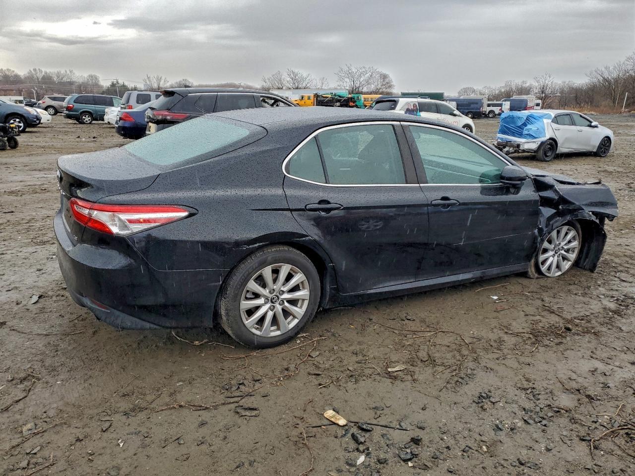 2018 TOYOTA CAMRY