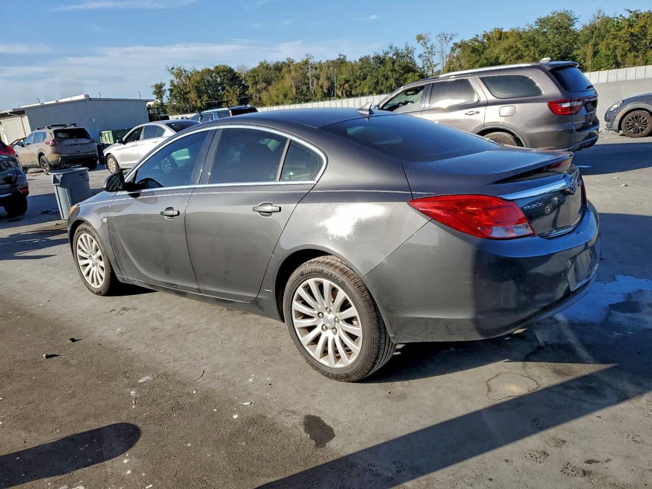 2011 BUICK Regal