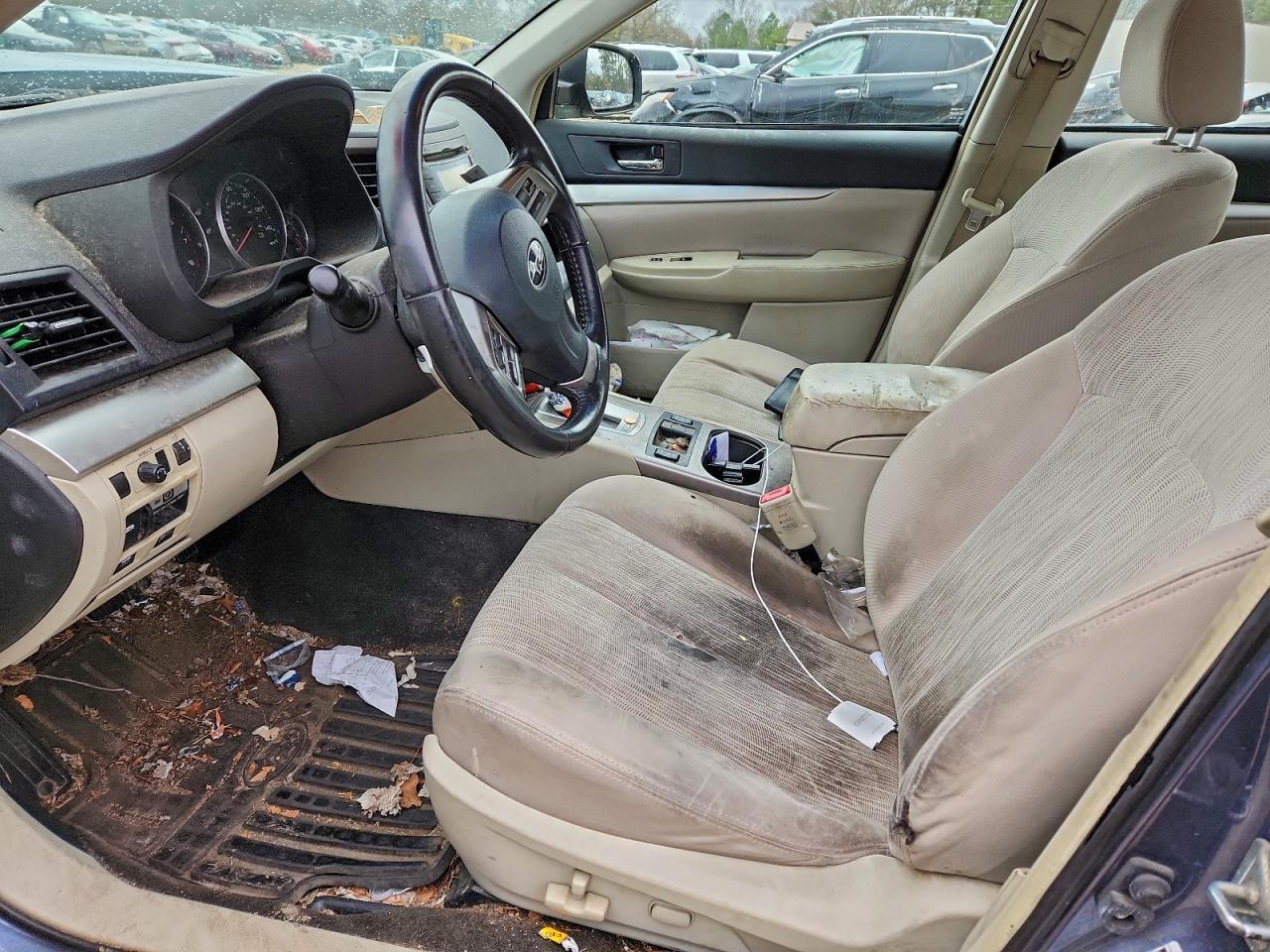 2013 SUBARU Legacy