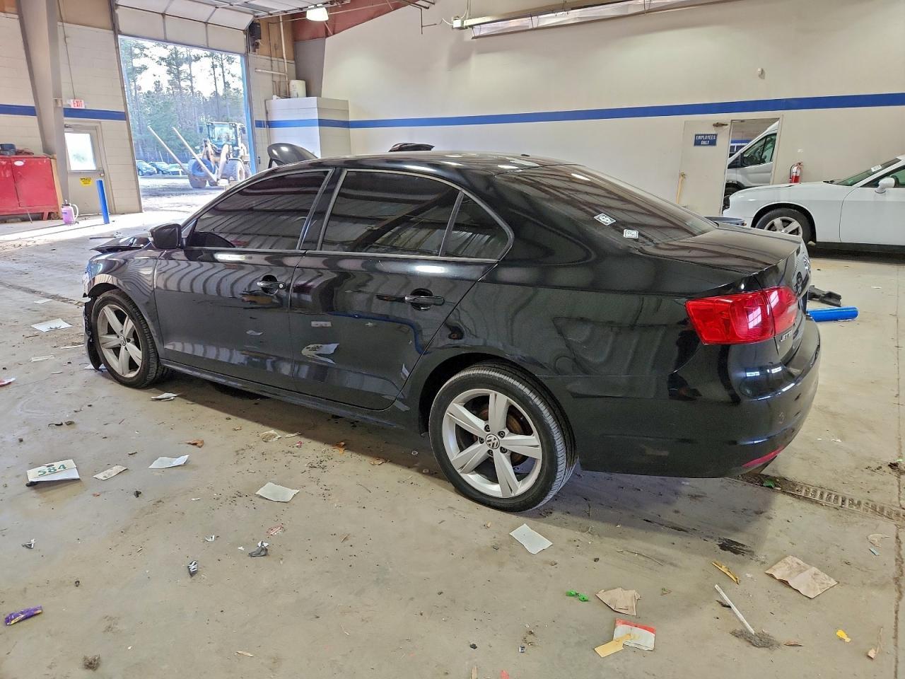 2011 VOLKSWAGEN JETTA