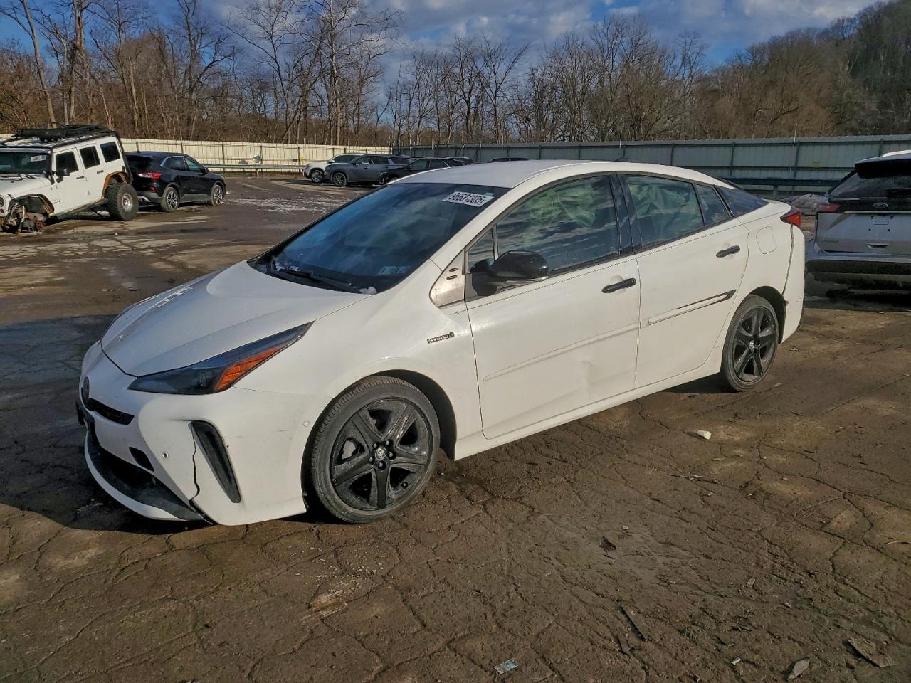 2022 TOYOTA PRIUS