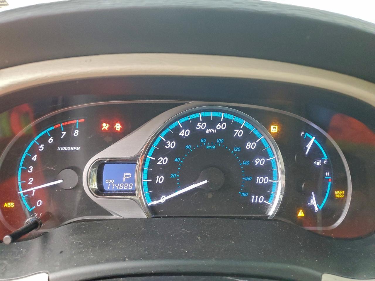 2011 TOYOTA SIENNA