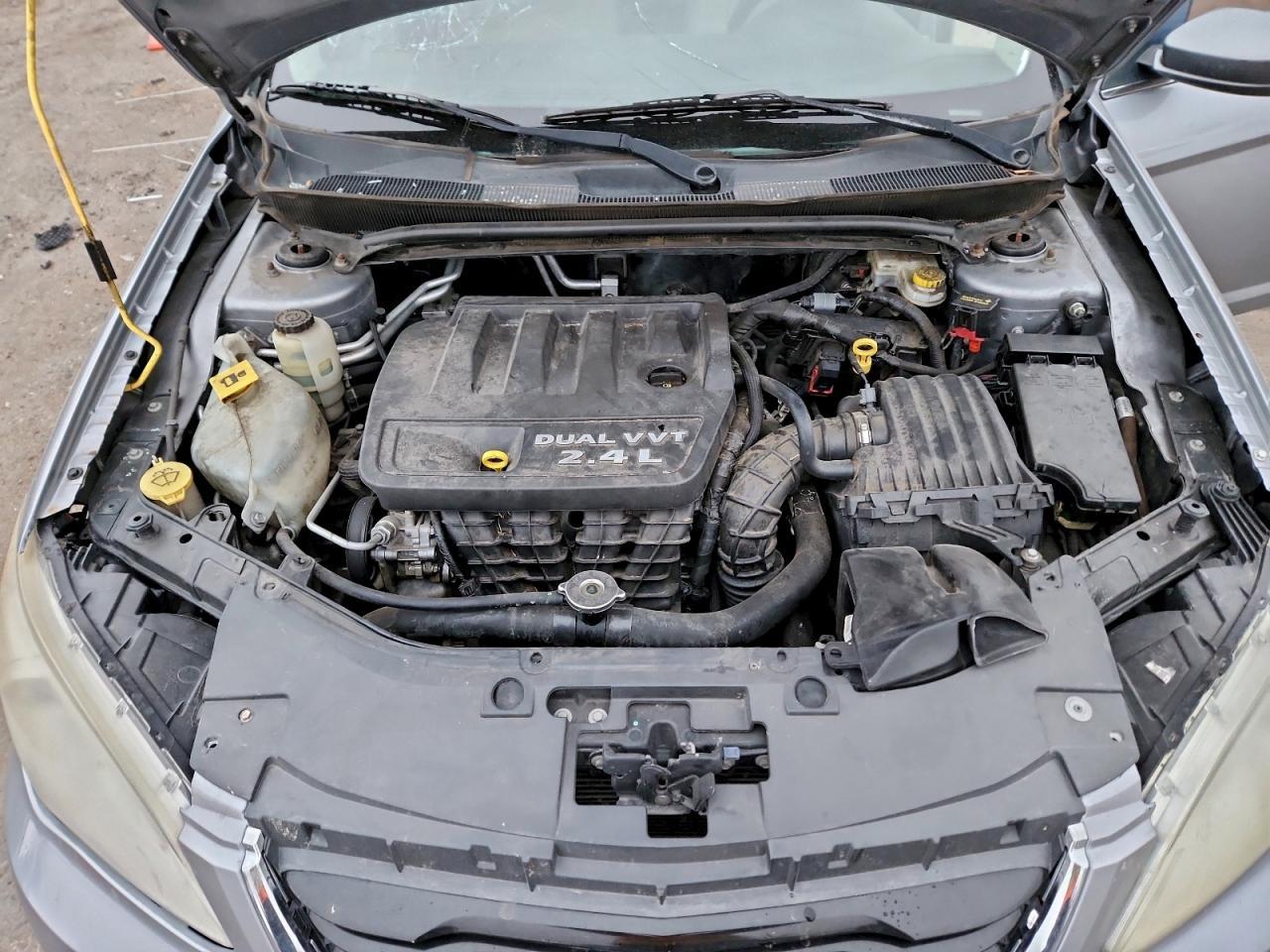 2013 CHRYSLER 200