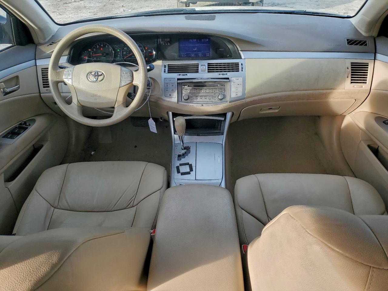 2010 TOYOTA Avalon