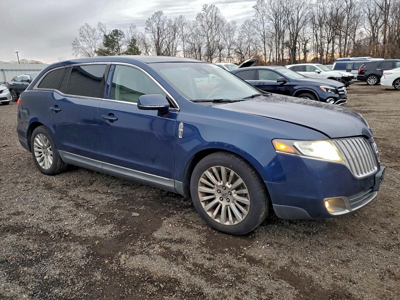 2012 LINCOLN MKT