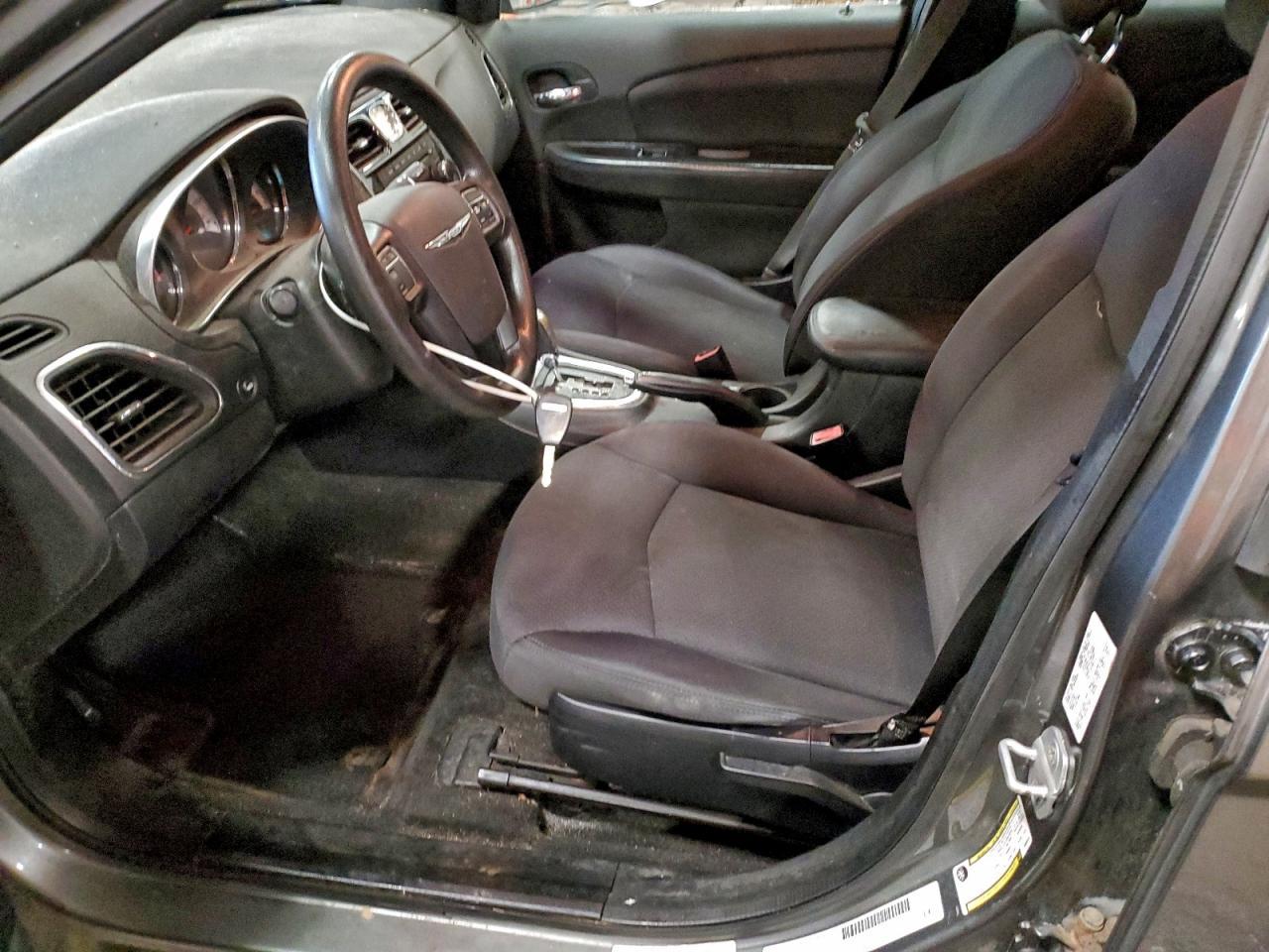 2013 CHRYSLER 200