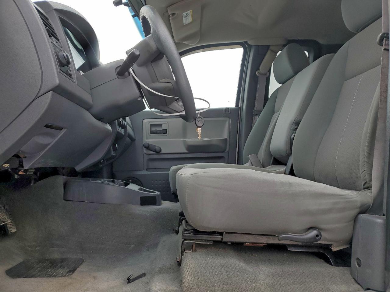 2005 DODGE Dakota