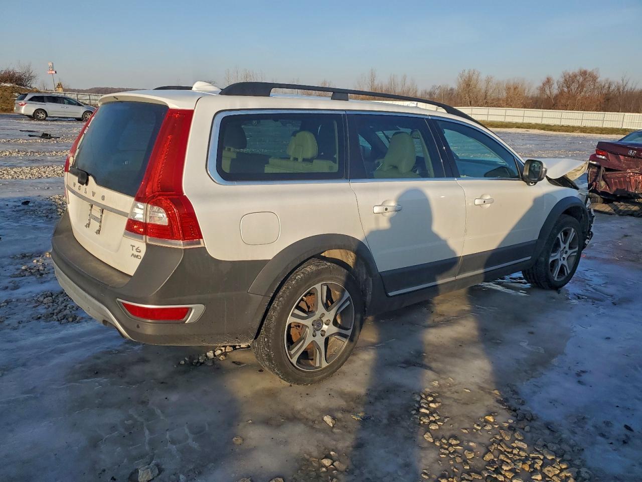 2014 VOLVO XC70