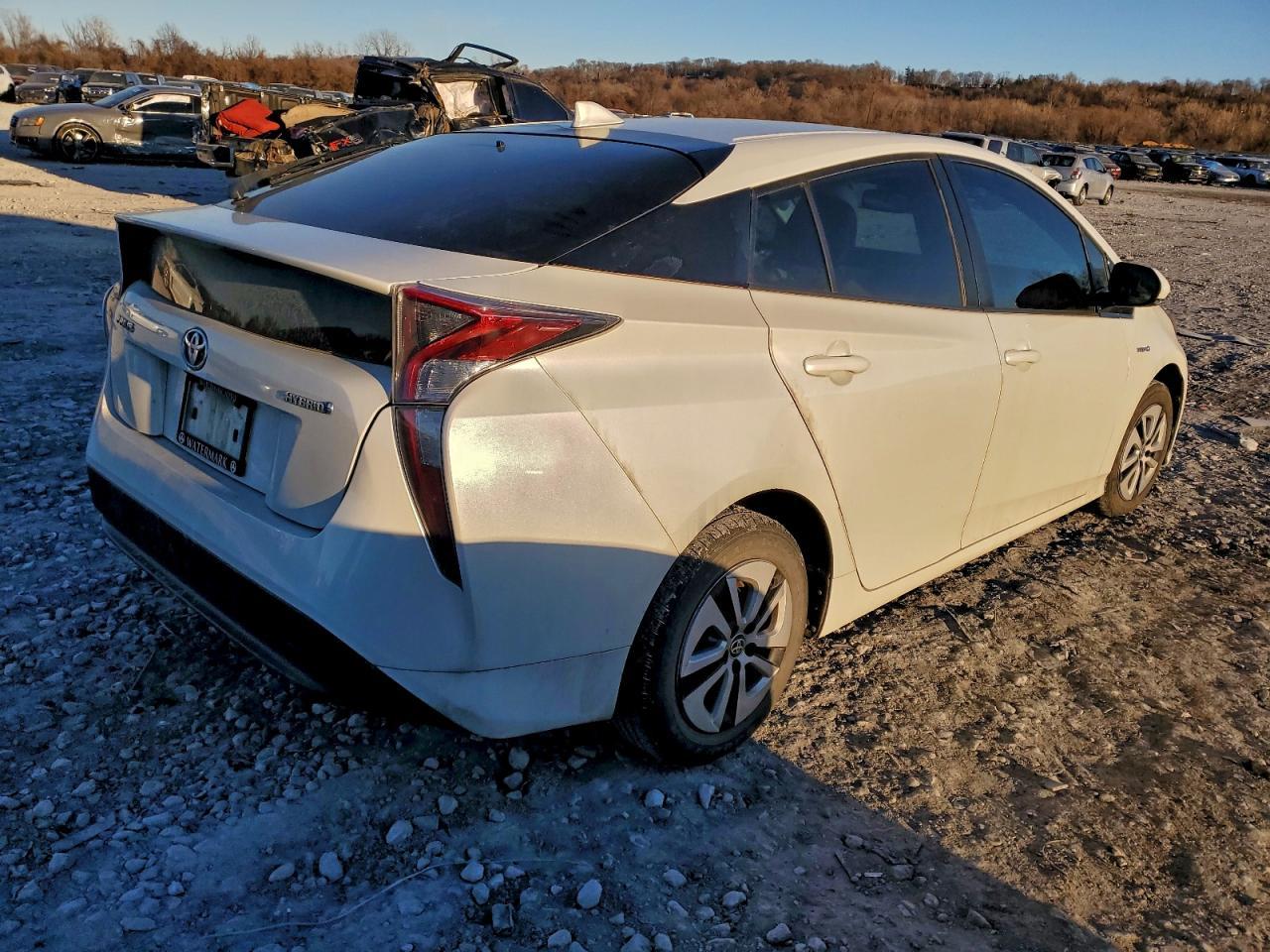 2017 TOYOTA PRIUS
