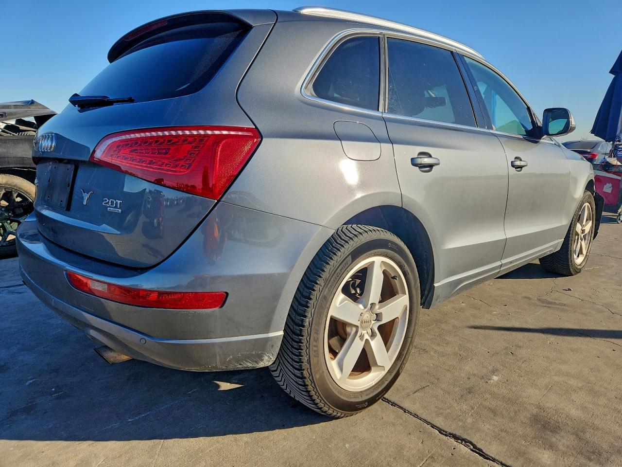 2012 AUDI Q5