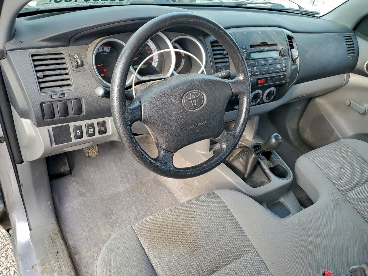2011 TOYOTA TACOMA