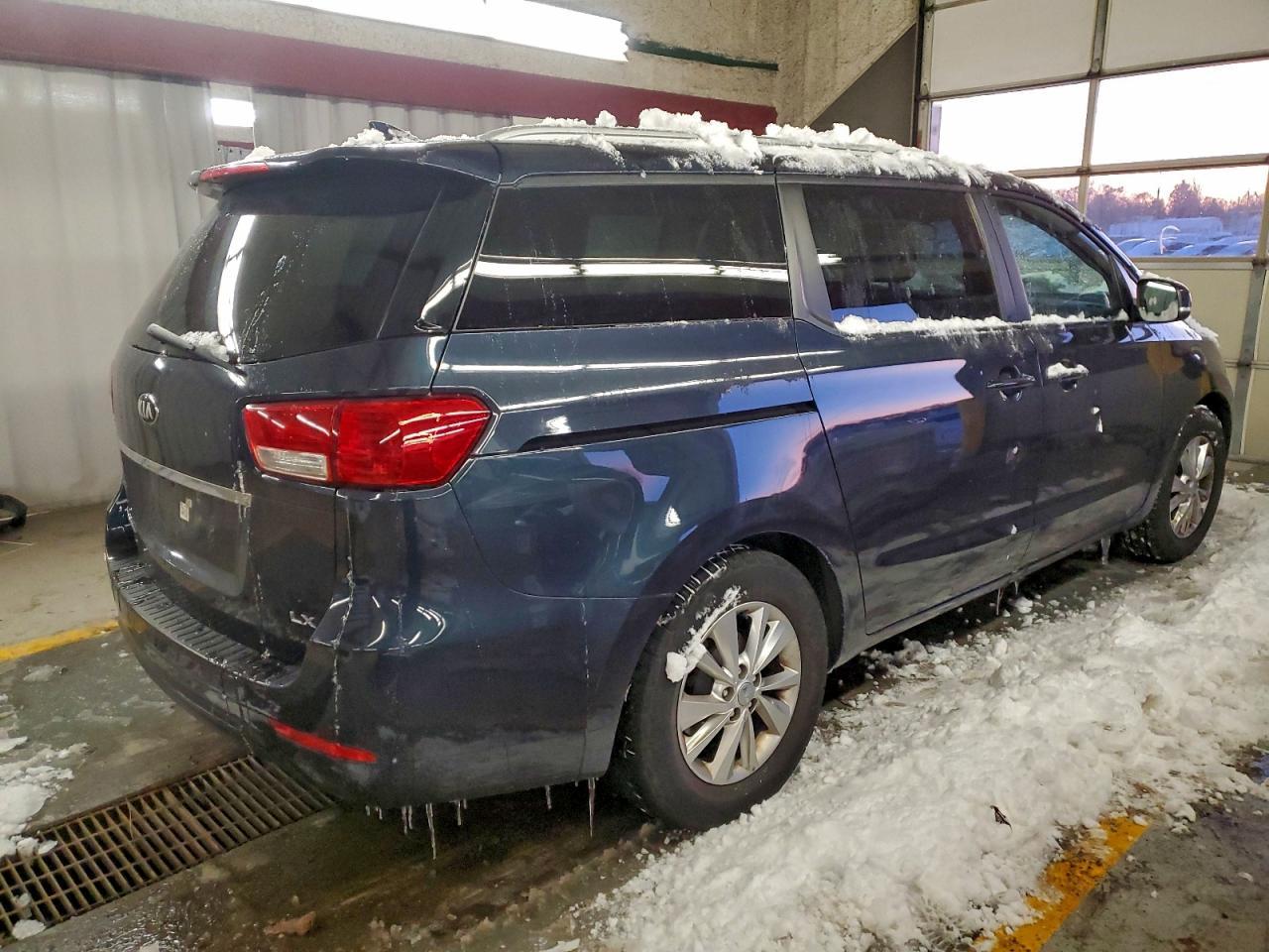 2015 KIA SEDONA