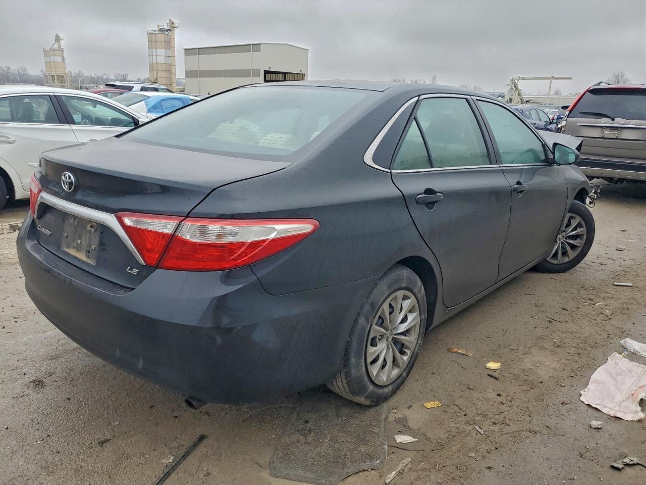 2015 TOYOTA CAMRY