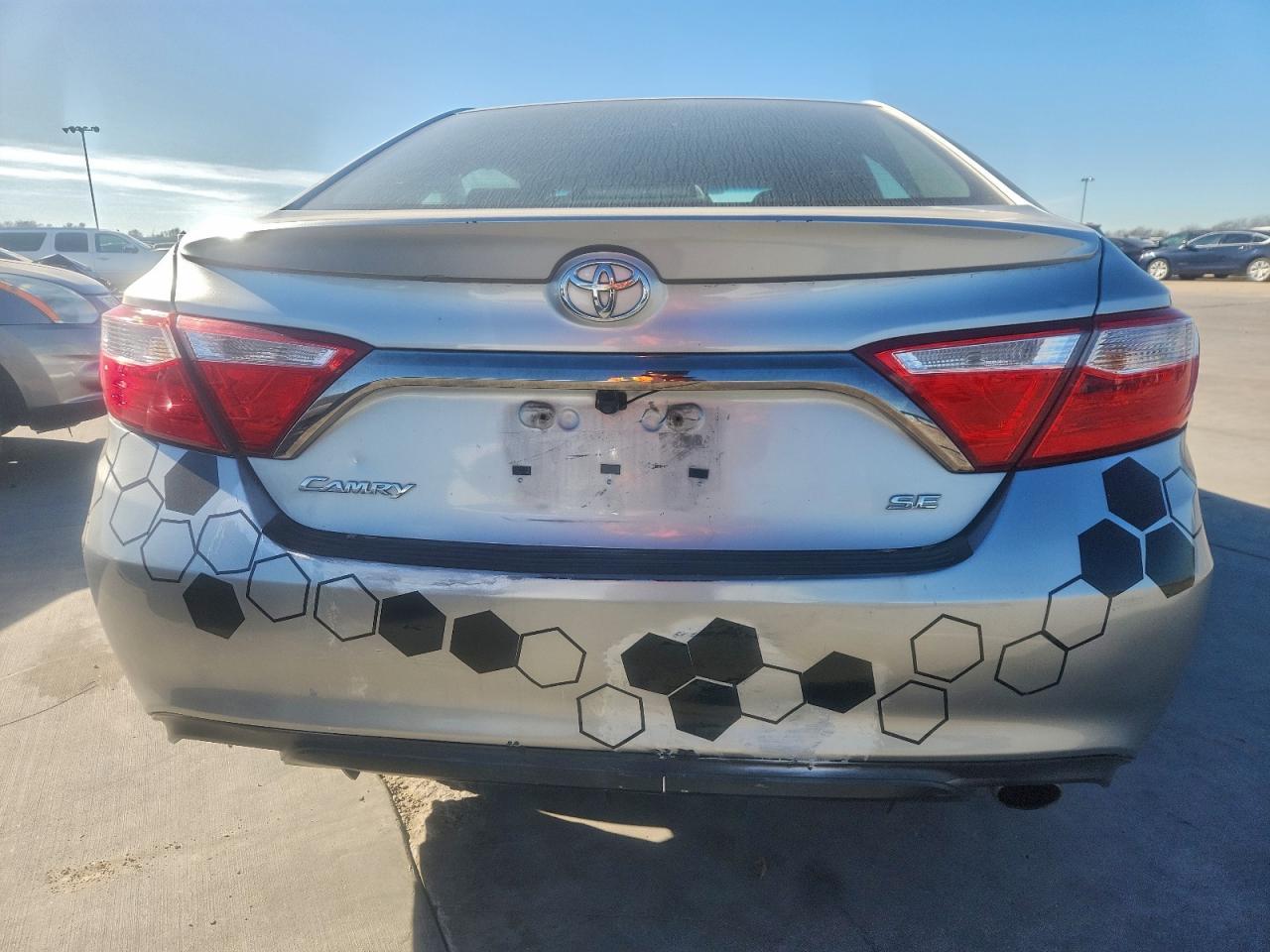 2015 TOYOTA CAMRY