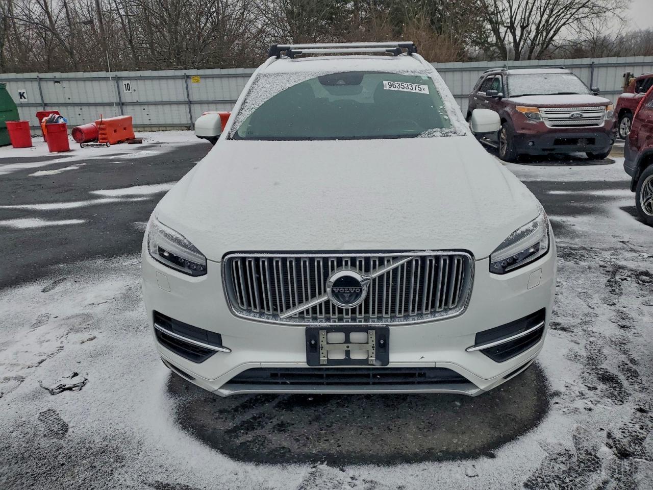 2016 VOLVO XC90