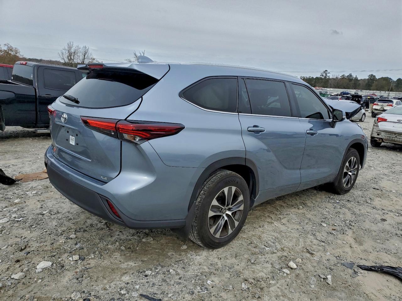 2024 TOYOTA HIGHLANDER