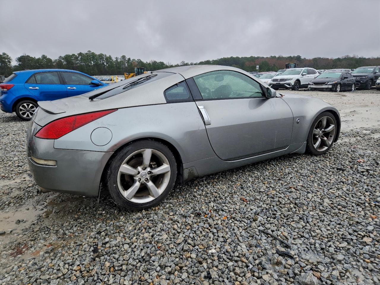 2003 NISSAN Z