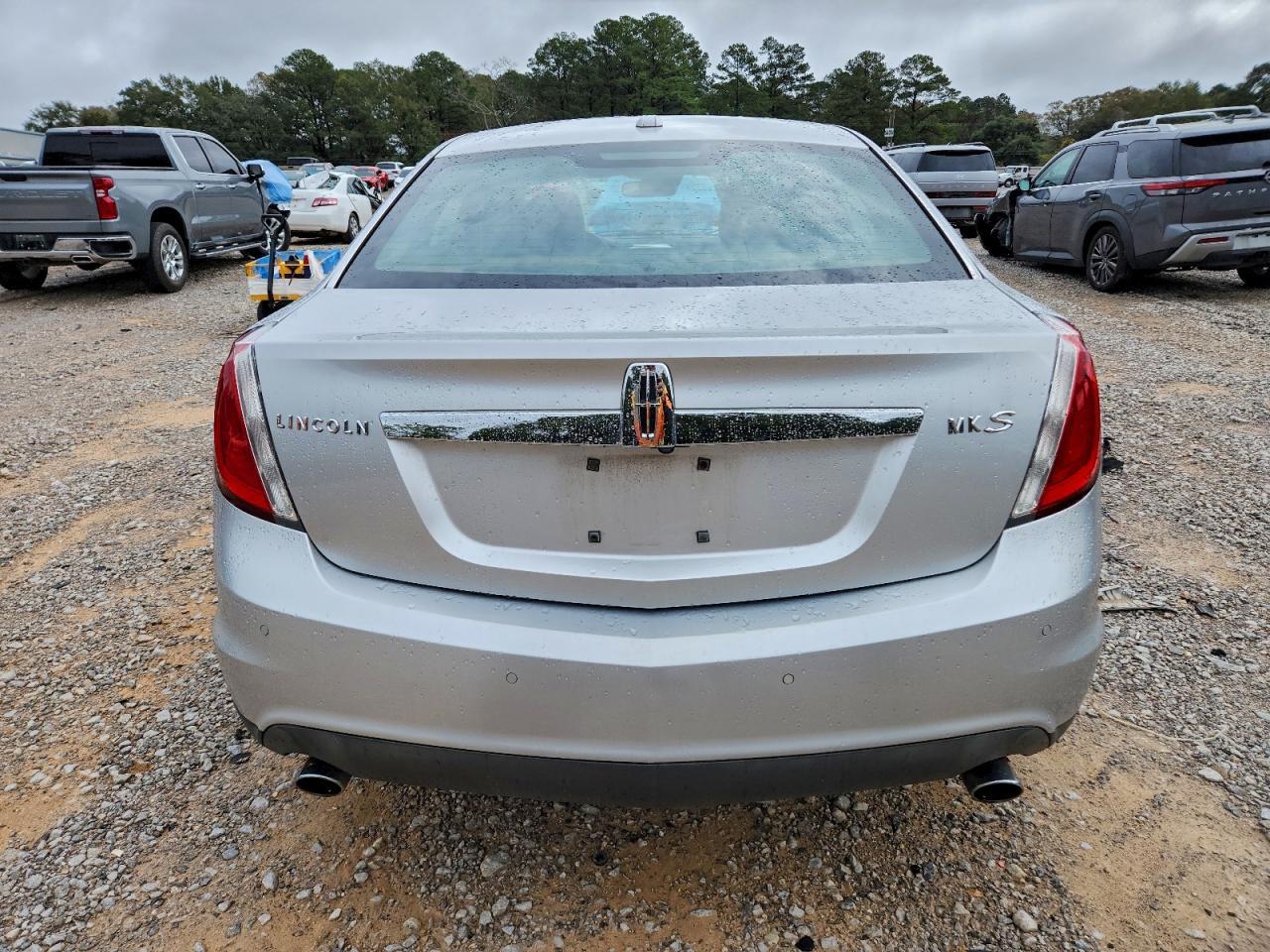 2011 LINCOLN MKS