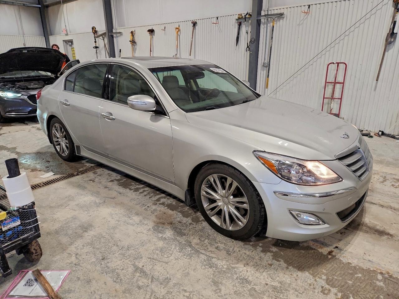 2012 HYUNDAI GENESIS