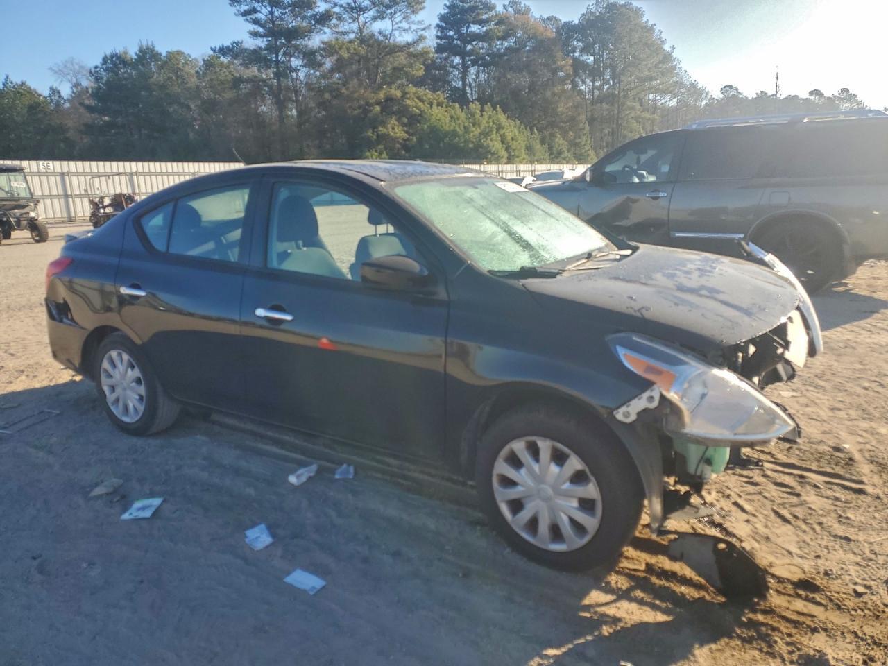 2019 NISSAN VERSA