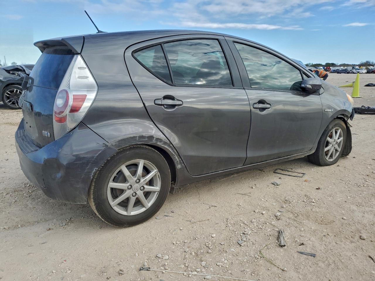 2012 TOYOTA Prius c