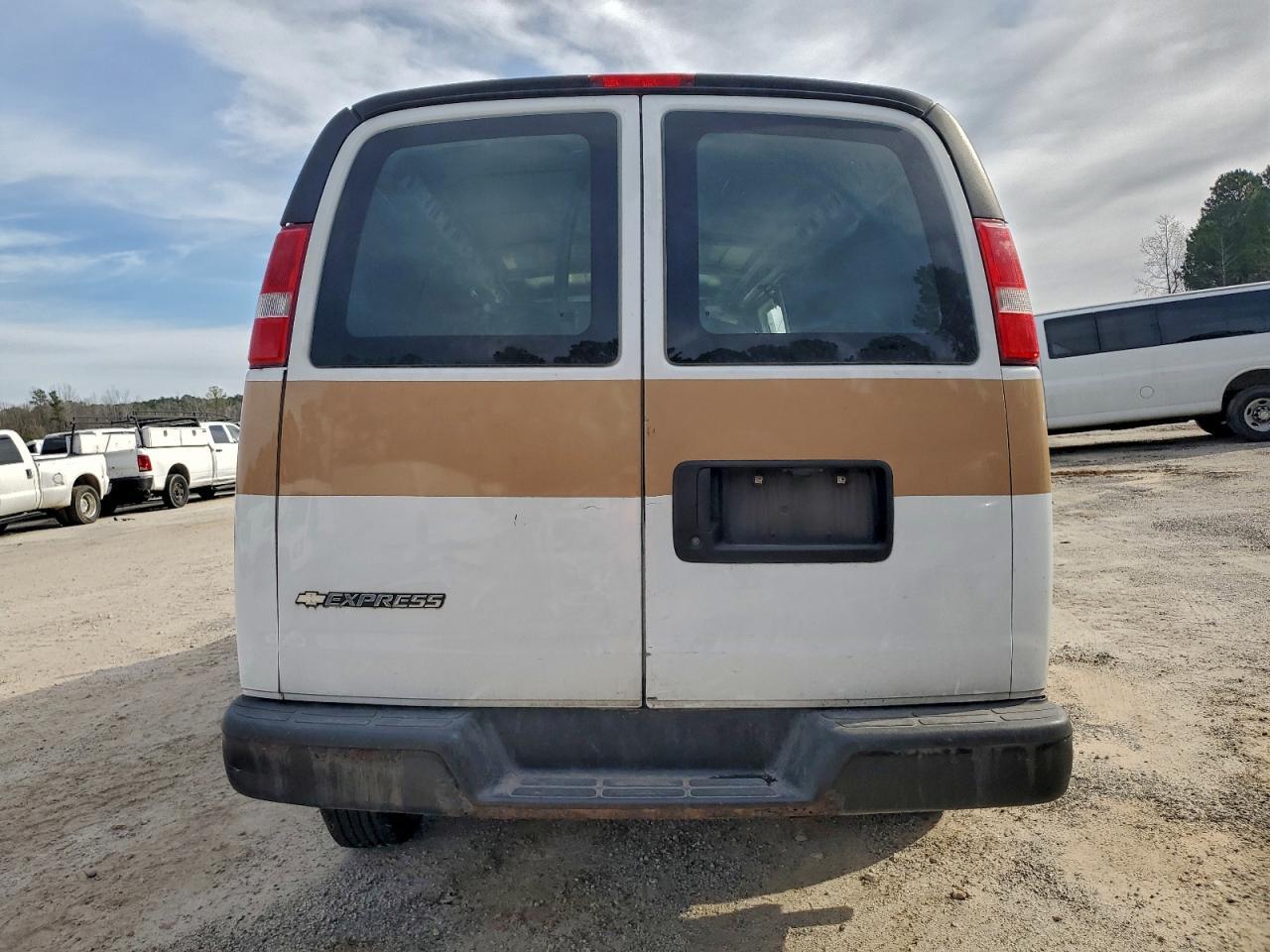 2017 CHEVROLET EXPRESS 2500