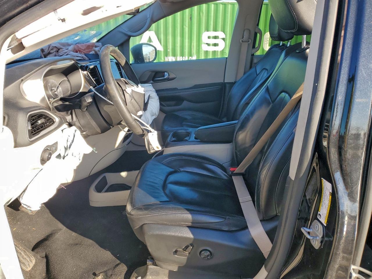 2022 CHRYSLER Pacifica