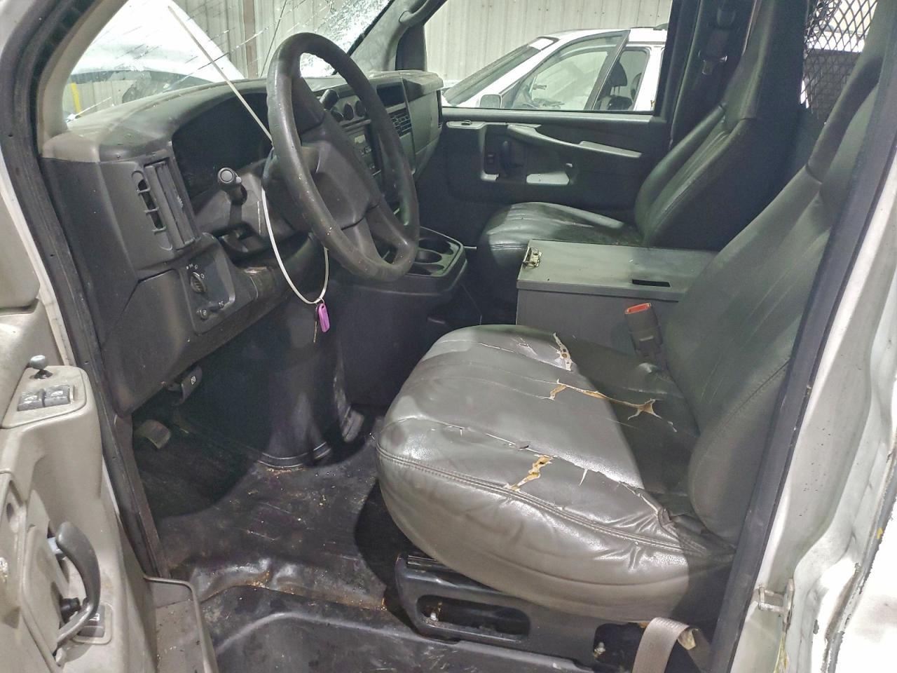 2006 CHEVROLET EXPRESS 2500