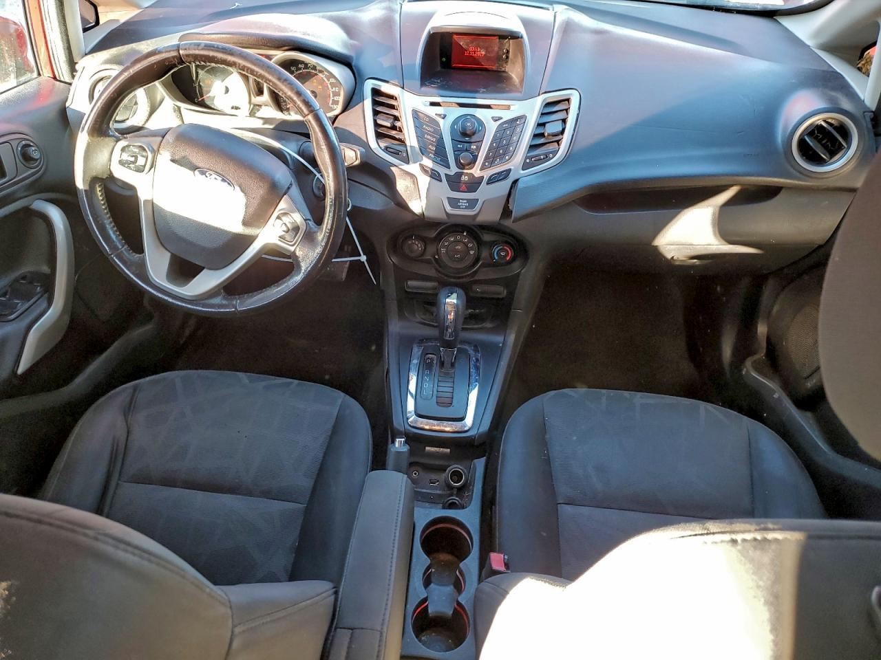 2013 FORD Fiesta