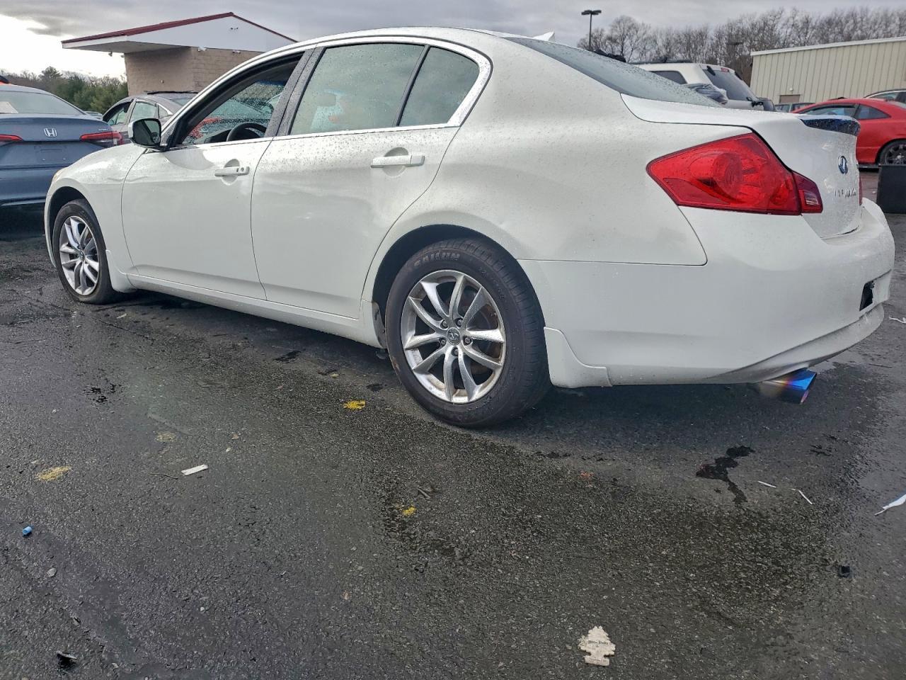 2009 INFINITI G37