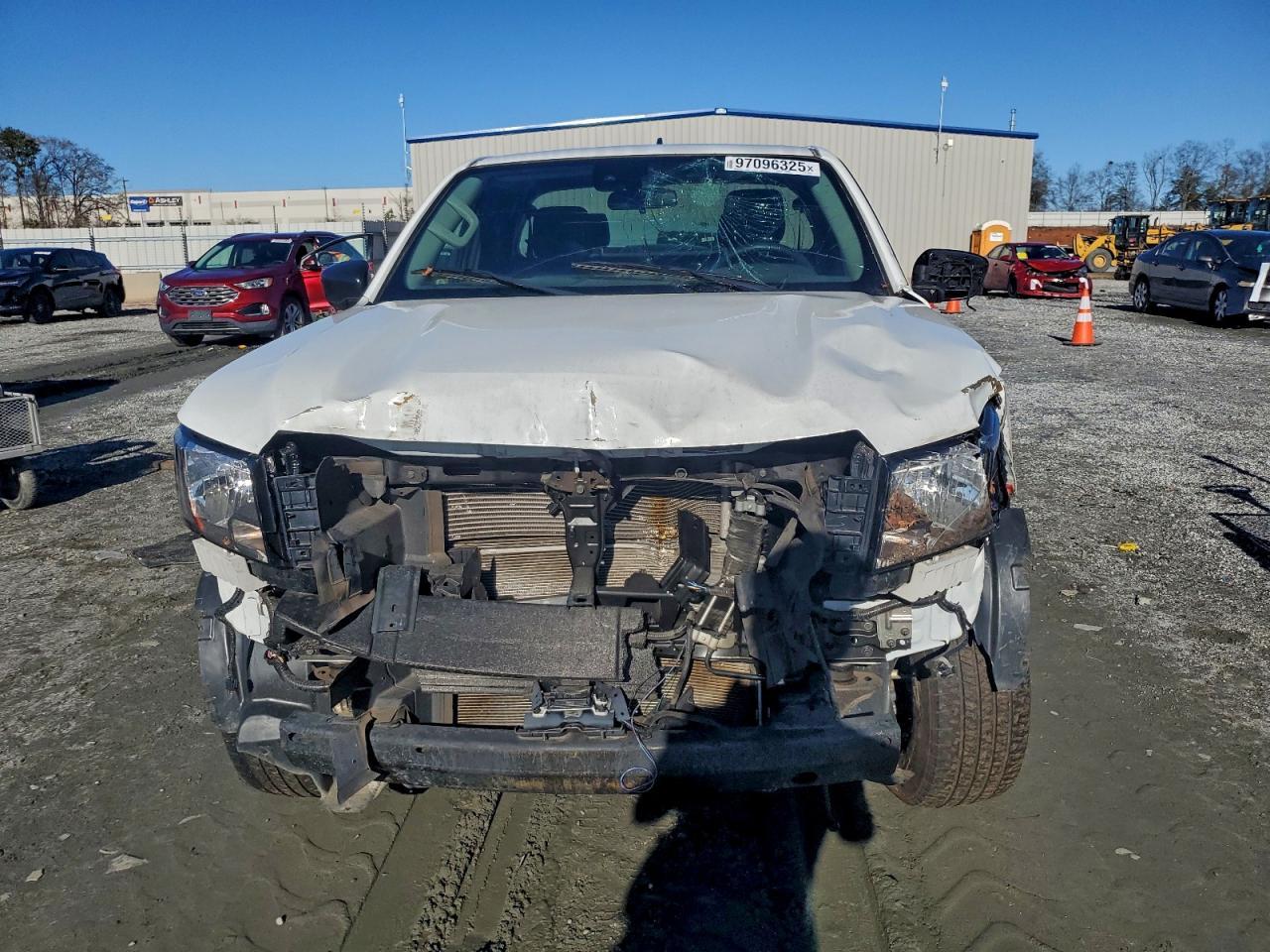 2023 NISSAN Frontier