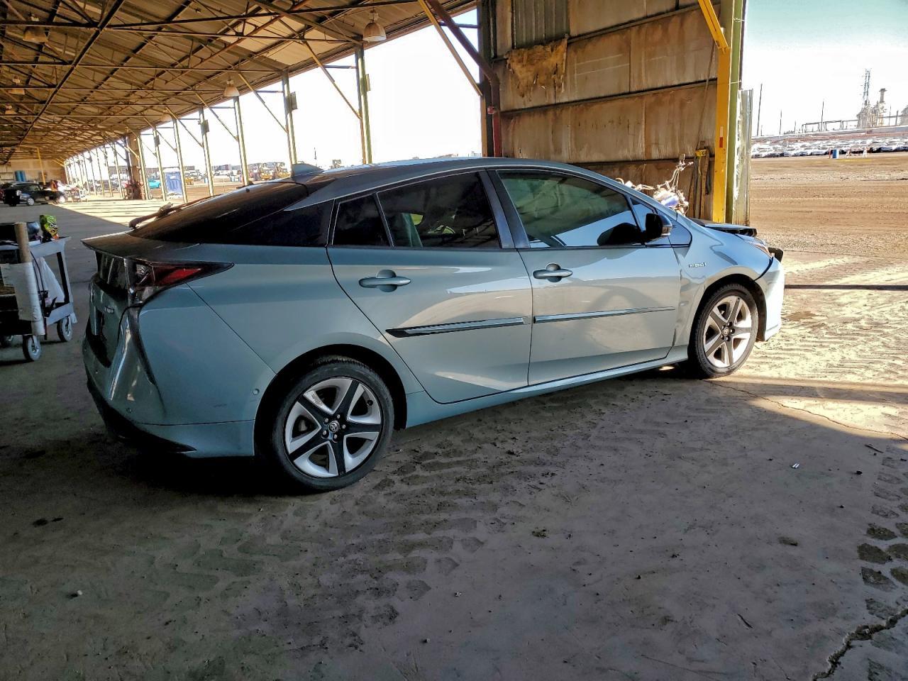 2017 TOYOTA PRIUS