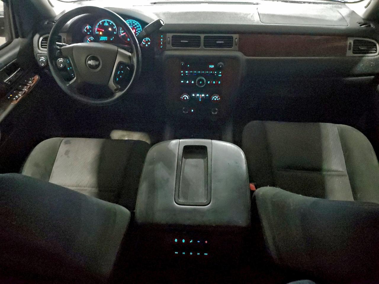 2011 CHEVROLET Suburban