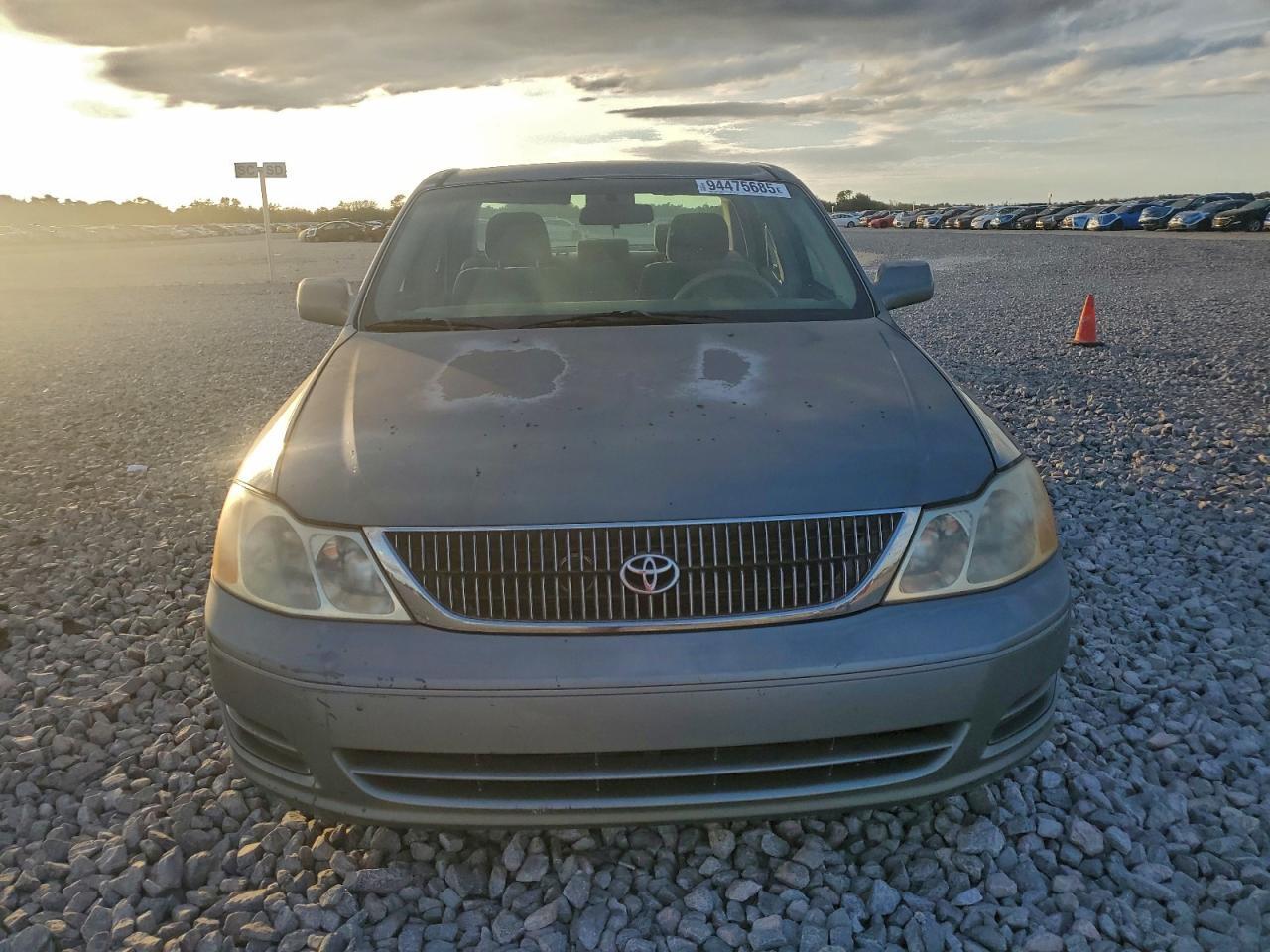 2000 TOYOTA Avalon