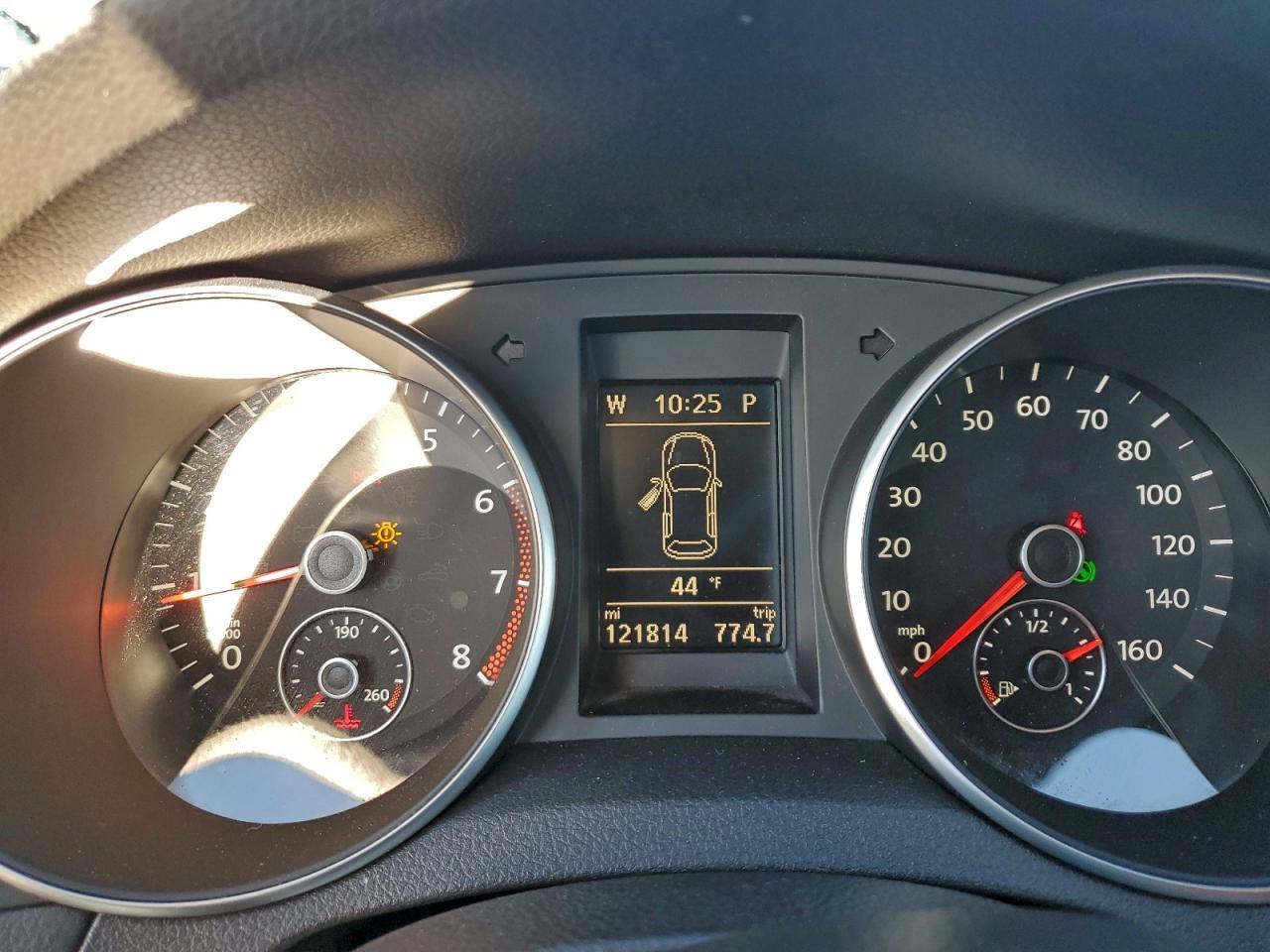 2013 VOLKSWAGEN GOLF