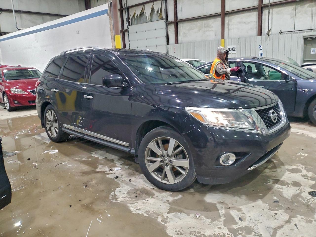 2016 NISSAN PATHFINDER