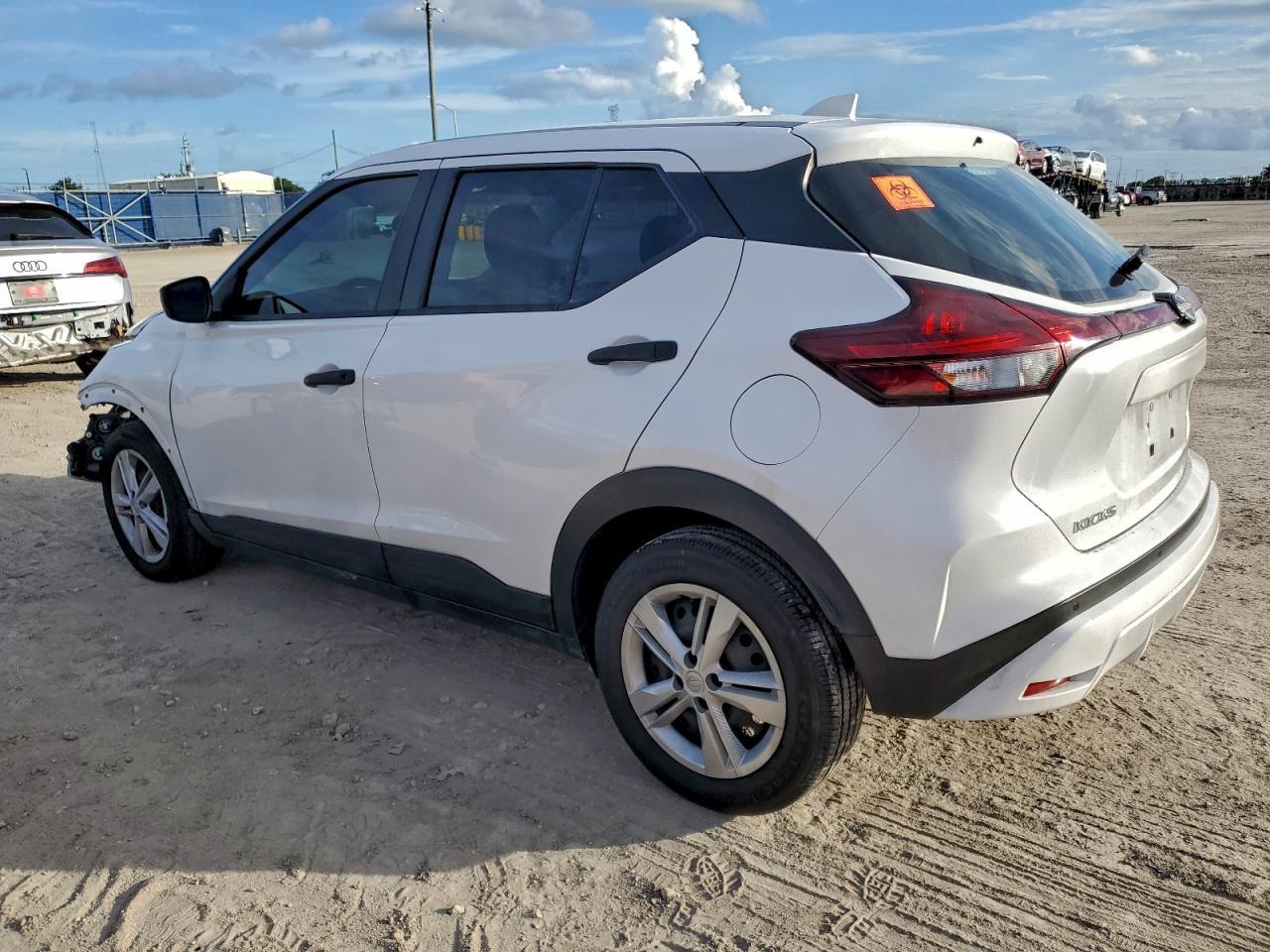 2023 NISSAN KICKS