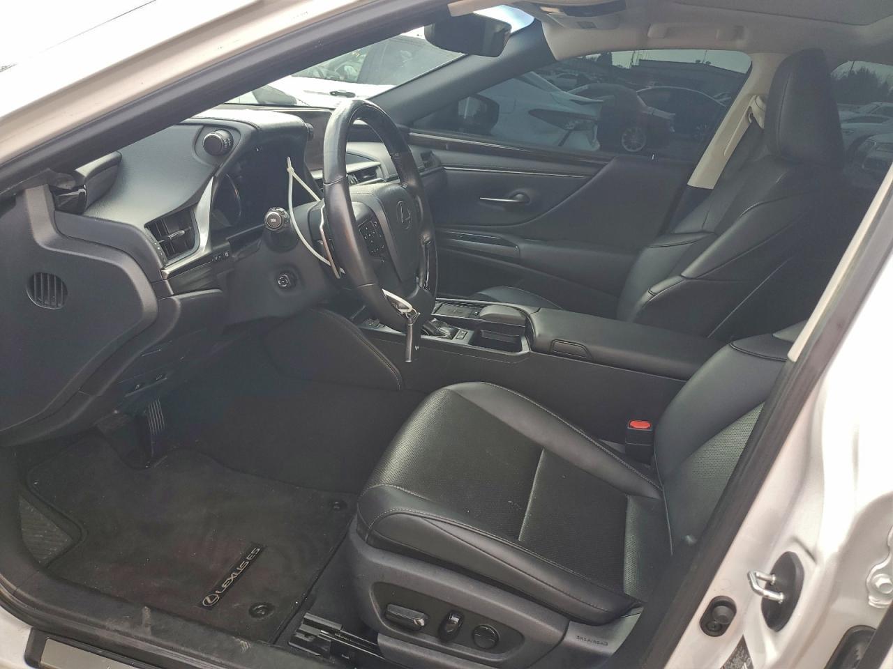 2019 LEXUS ES 300H