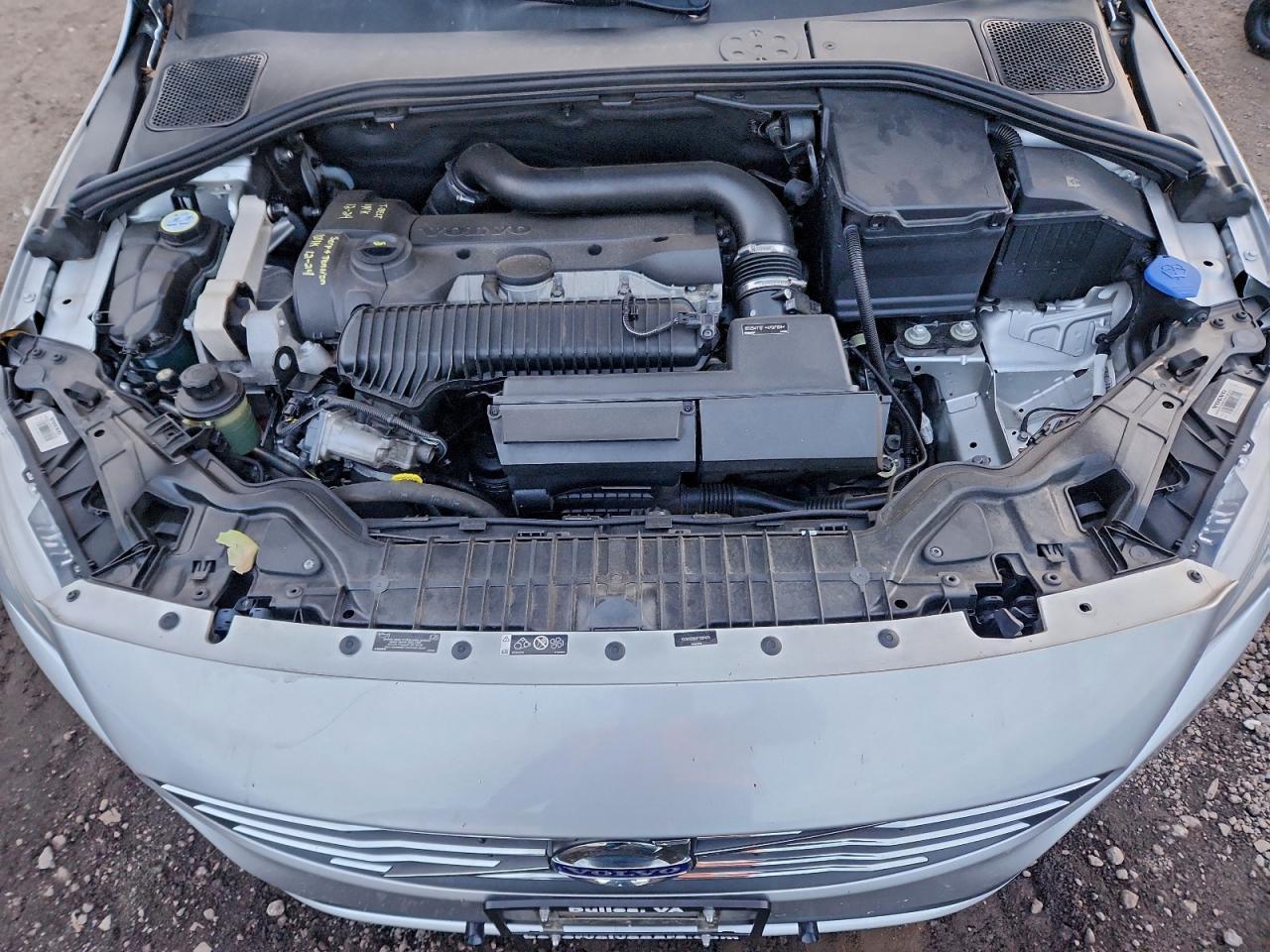 2015 VOLVO V60