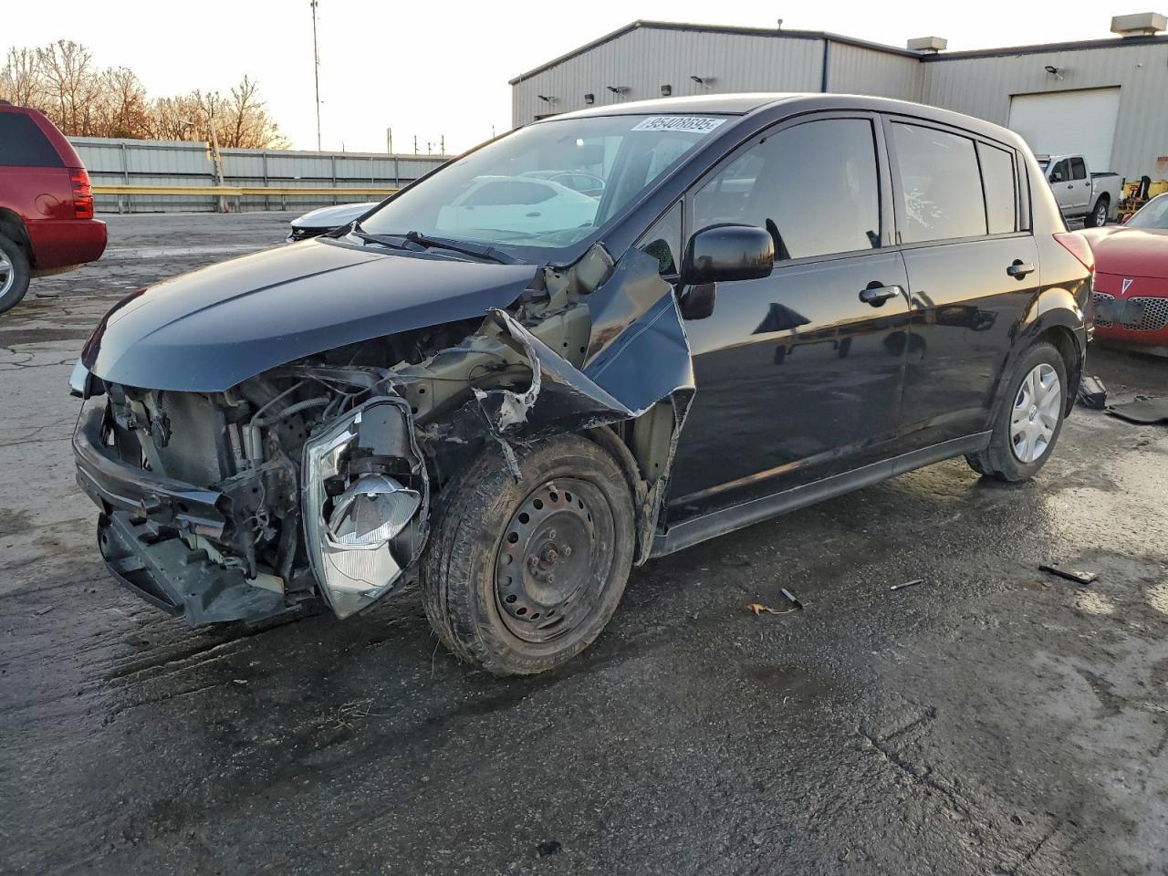 2011 NISSAN VERSA